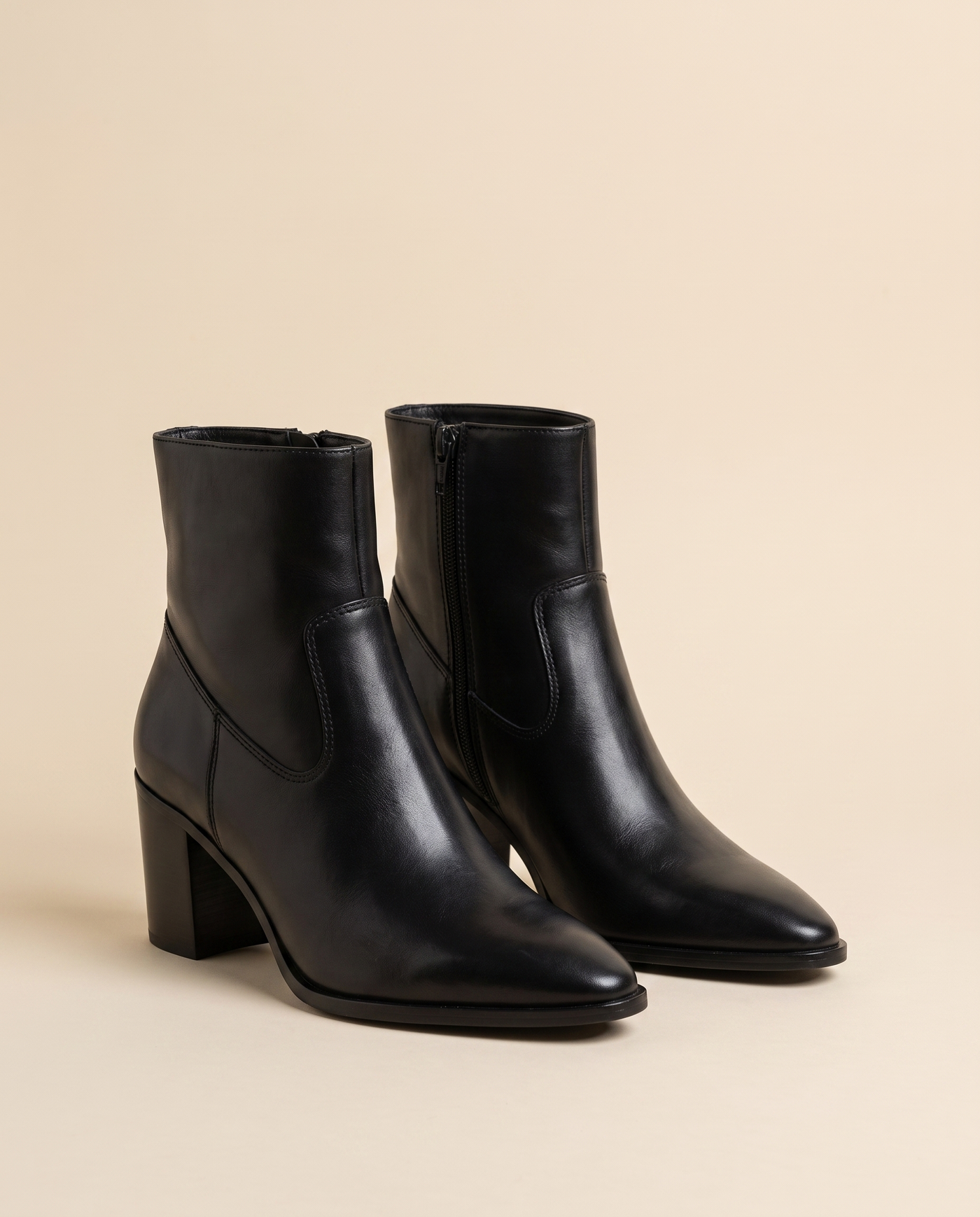 AELLE NOIR