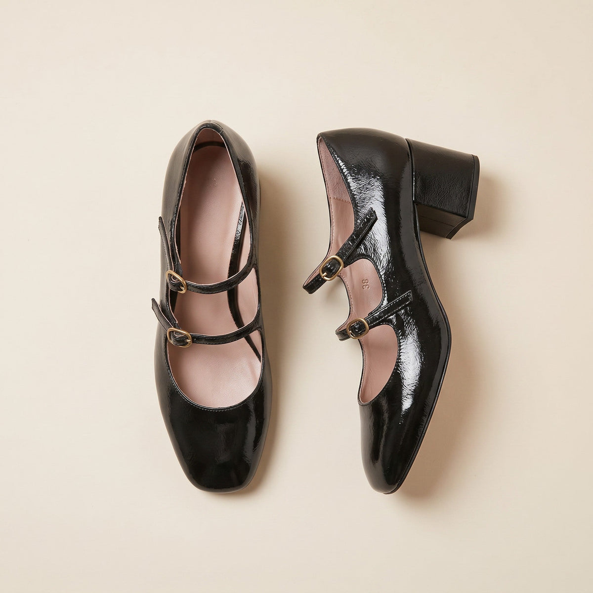 André escarpins DORIS en cuir verni noir, talon carré, double bride, style Mary Jane