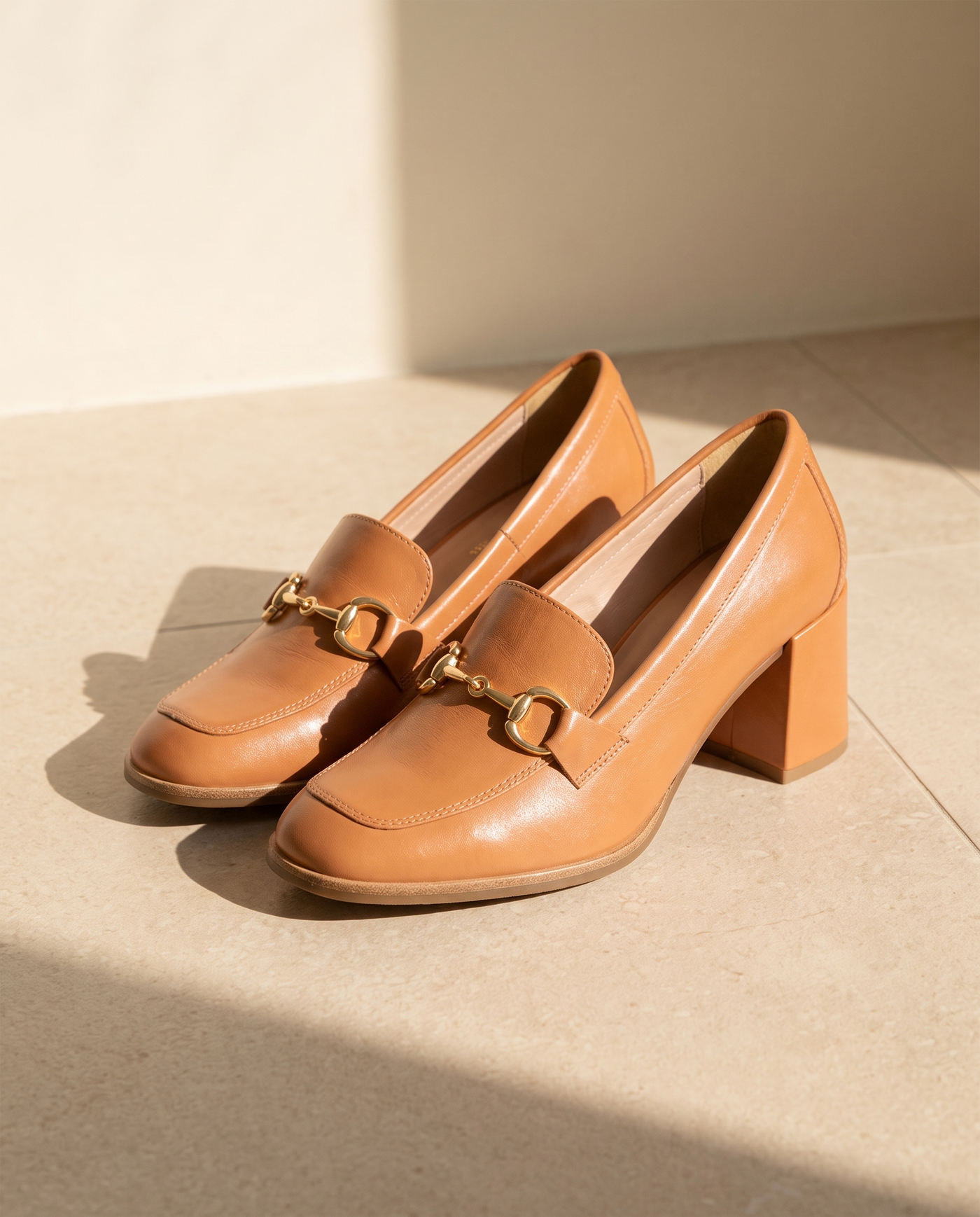ELYANE CAMEL