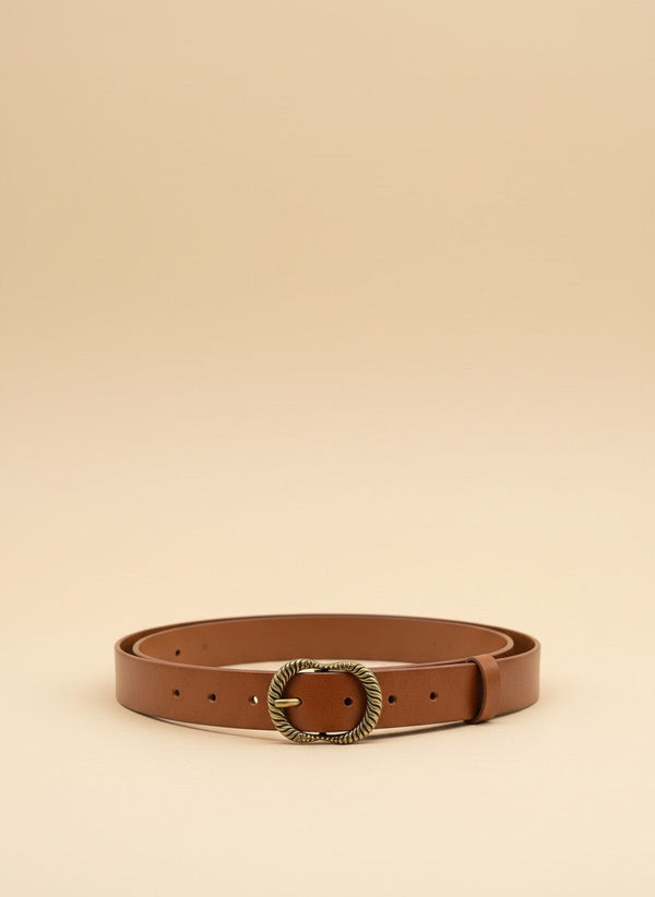 André Luma camel genuine leather belt with ornate antique gold buckle. Perfect for jeans or dresses.