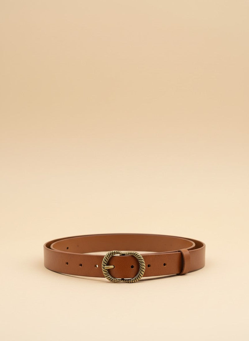André Luma camel genuine leather belt with ornate antique gold buckle. Perfect for jeans or dresses.