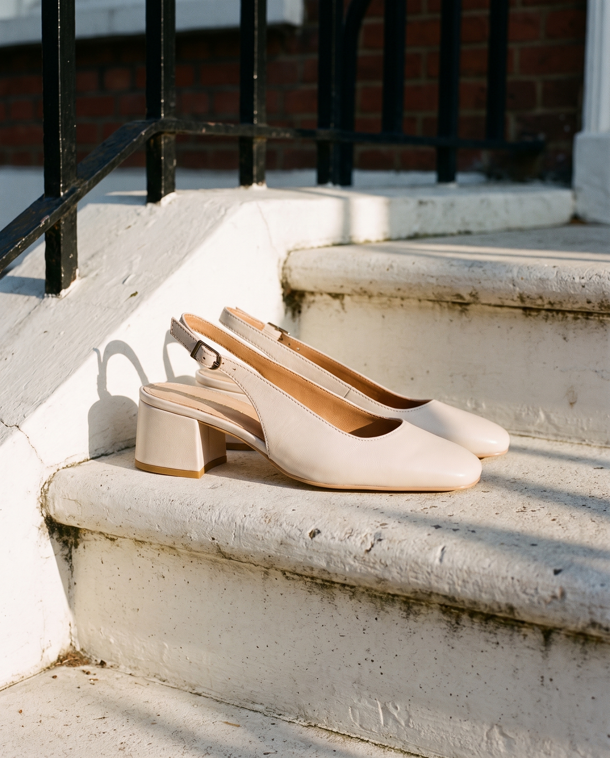 OLIVIA BEIGE