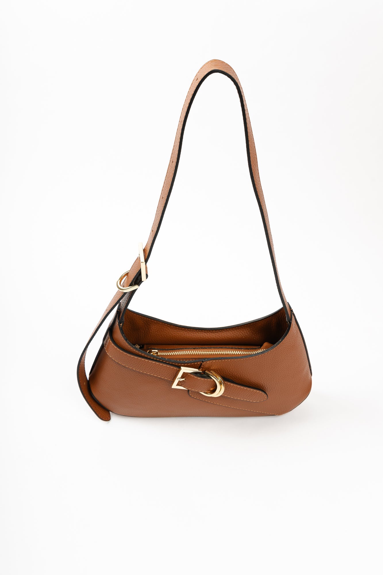 SARA CAMEL